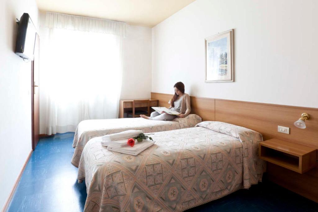 Hotel Dante Ponte nellʼAlpi Екстериор снимка