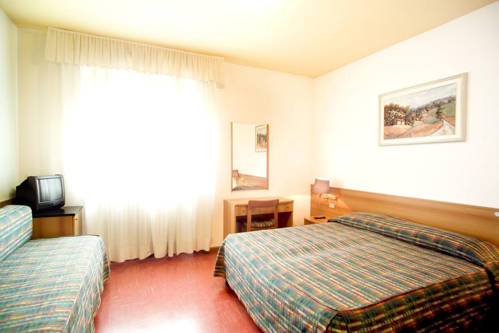 Hotel Dante Ponte nellʼAlpi Екстериор снимка