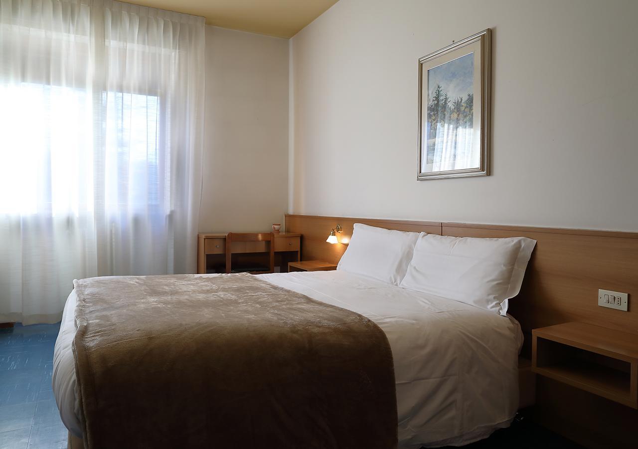 Hotel Dante Ponte nellʼAlpi Екстериор снимка