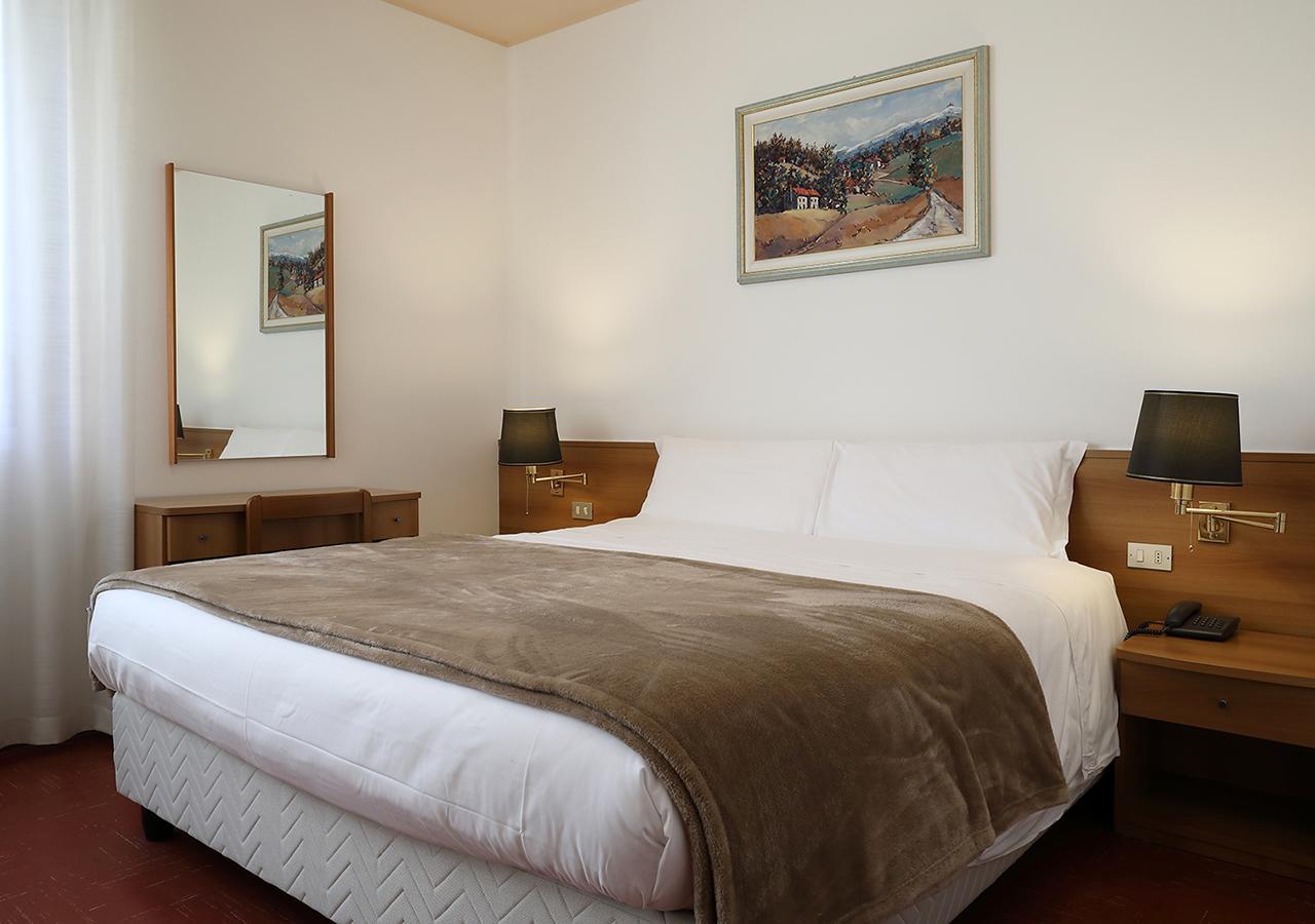 Hotel Dante Ponte nellʼAlpi Екстериор снимка