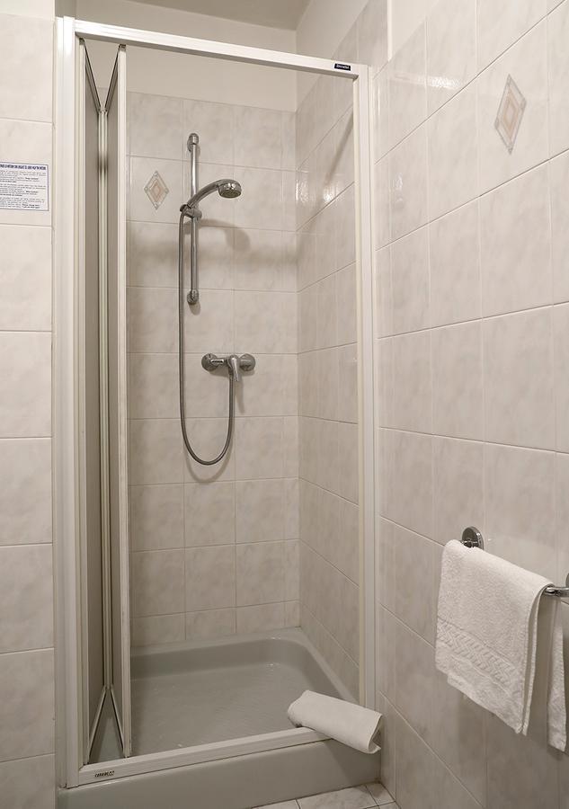 Hotel Dante Ponte nellʼAlpi Екстериор снимка